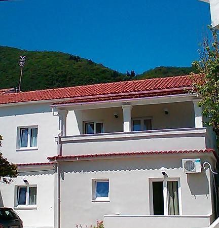 Gorgona Apartments & Studios Ipsos Esterno foto