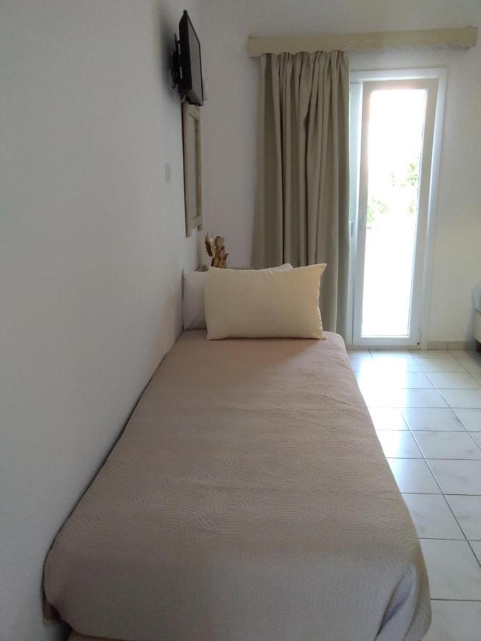Gorgona Apartments & Studios Ipsos Esterno foto