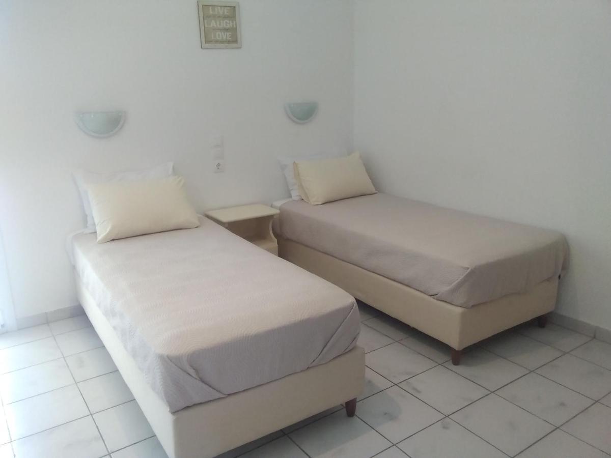 Gorgona Apartments & Studios Ipsos Esterno foto