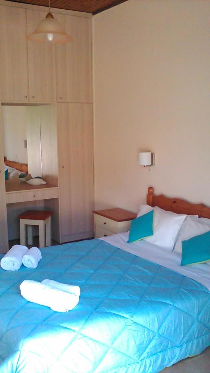 Gorgona Apartments & Studios Ipsos Esterno foto