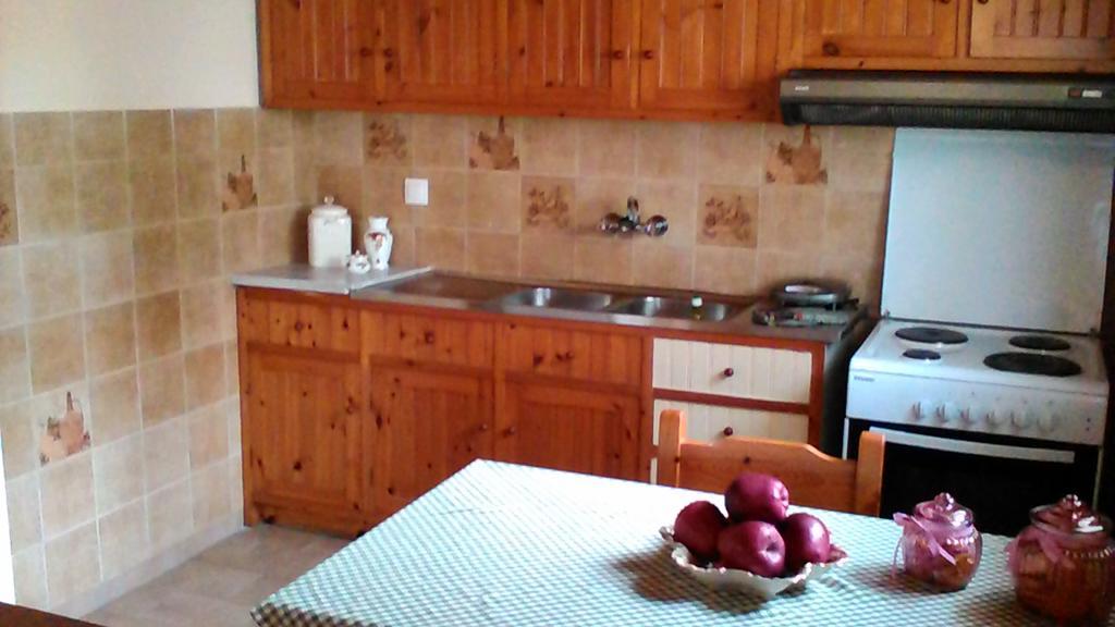 Gorgona Apartments & Studios Ipsos Esterno foto